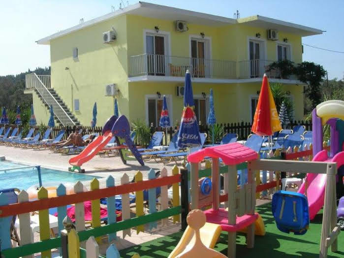 Amadeus Hawai Studios And Apartments Sidárion Exterior photo